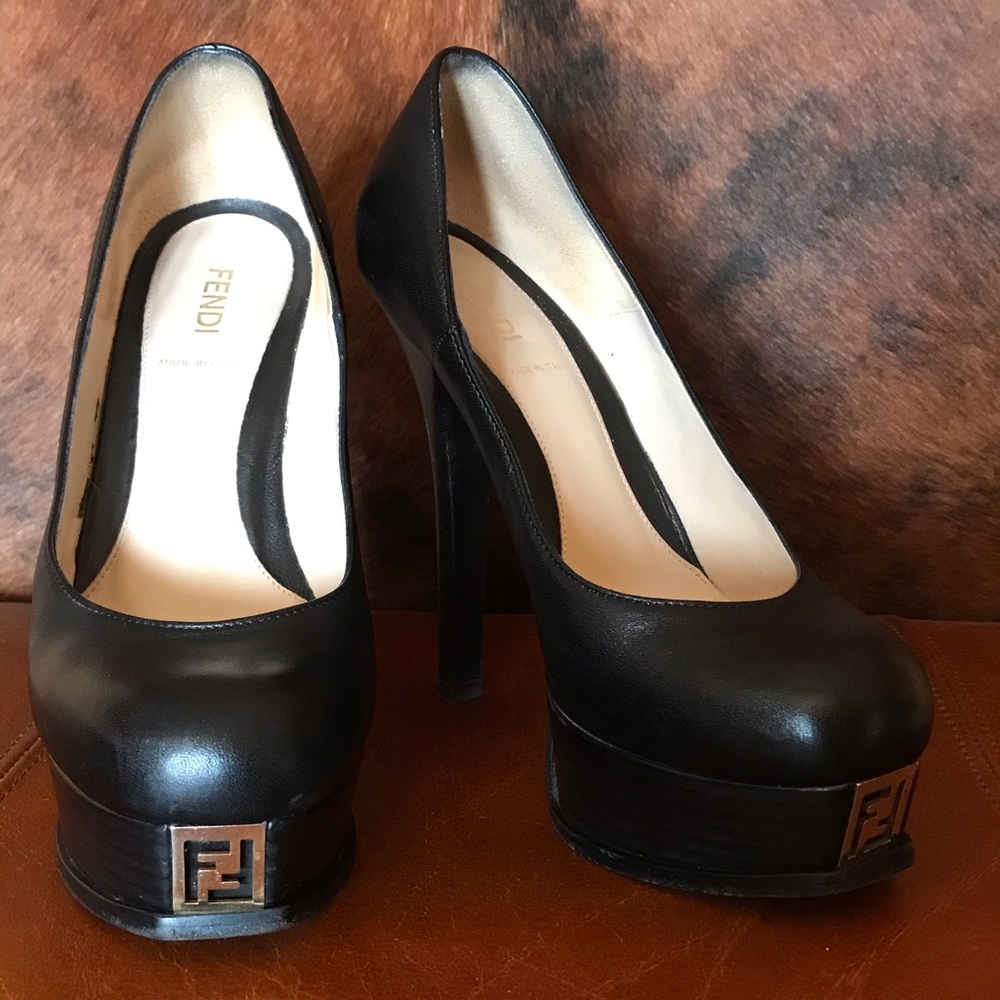 FENDI Black Lether, Gold Double Logo Heels 37.5